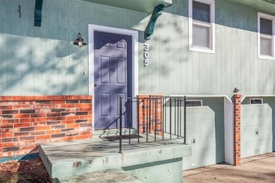 305 Concord Cir, Grain Valley, MO 64029 - photo 4