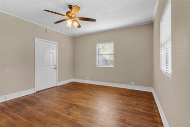 513 W Texas St, Denison, TX 75020 - photo 3