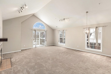 28541 Carlton Way Dr unit 81, Novi, MI 48377 - photo 4