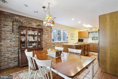108 Pine Dr, Annapolis, MD 21403 - photo 5
