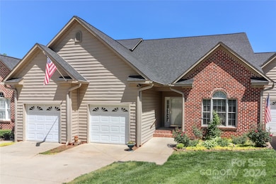 1530 Forest Park Dr unit 1530, Statesville, NC 28677 - photo 2