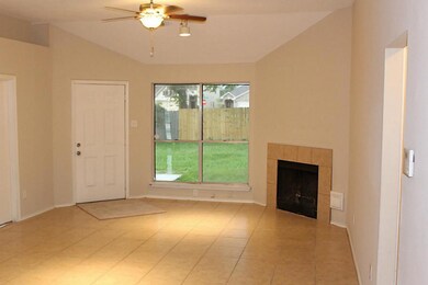 10903 Thorncliff Dr, Humble, TX 77396 - photo 5