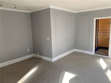 16 Mann Ave unit 2B, Newport, RI 02840 - photo 3