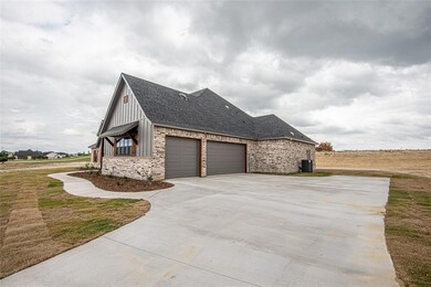 1069 Eagles Bluff Dr, Weatherford, TX 76087 - photo 4