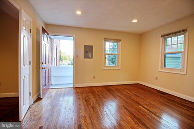 1164 Booker Dr, Capitol Heights, MD 20743 - photo 5