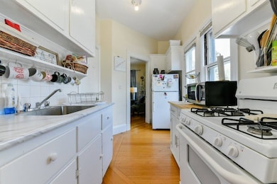 18 Whittier St unit 2, Cambridge, MA 02140 - photo 6