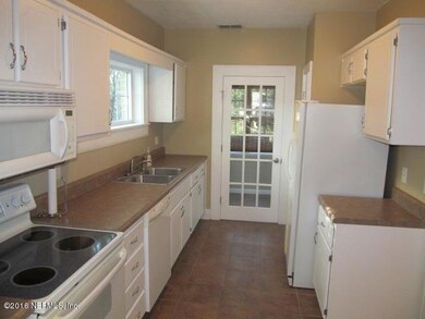 5112 Birkenhead Rd, Jacksonville, FL 32210 - photo 6