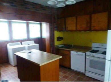 134 W Walnut St, North Wales, PA 19454 - photo 6