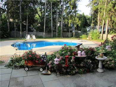 Swimming Pool/Hot Tub/Sauna
