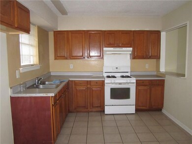 5173 Mount Whitney Dr, Marrero, LA 70072 - photo 3