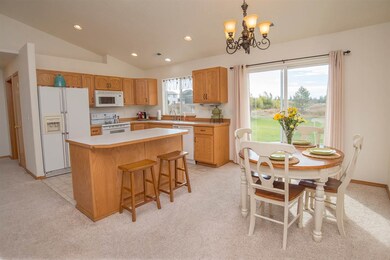 516 E Norma Lee Ave, Medical Lake, WA 99022 - photo 4