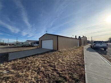 Insulated garage/shop