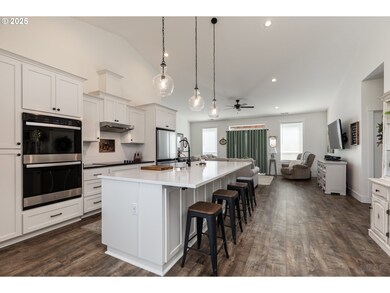 303 E 8th St, Rainier, OR 97048 - photo 6