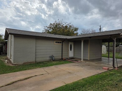 503 Mariposa St, Taylor, TX 76574 - photo 4