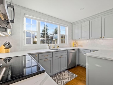 26 Janebar Cir, Framingham, MA 01701 - photo 2