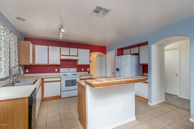 5) KITCHEN