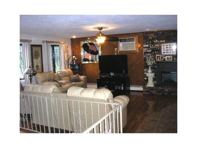 11 Laurie Ann Ct, Johnston, RI 02919 - photo 5