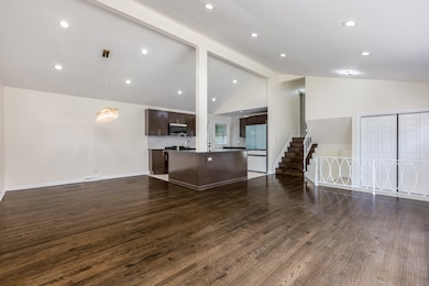 8717 Gross Point Rd, Skokie, IL 60077 - photo 6