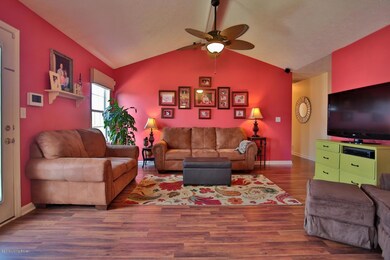 520 Helm Ln, Mount Washington, KY 40047 - photo 5