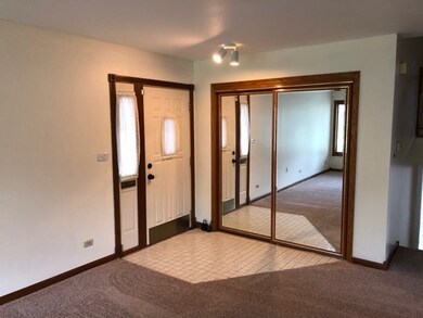 2008 Webster Ln, Des Plaines, IL 60018 - photo 4