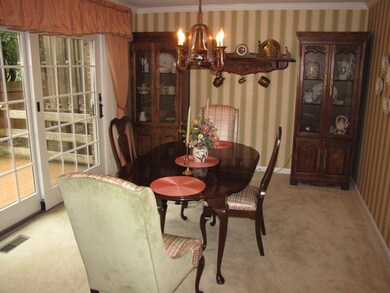 630 Windham Ln, Naperville, IL 60563 - photo 6