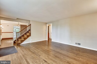 2325 Highland Ave, Falls Church, VA 22046 - photo 4