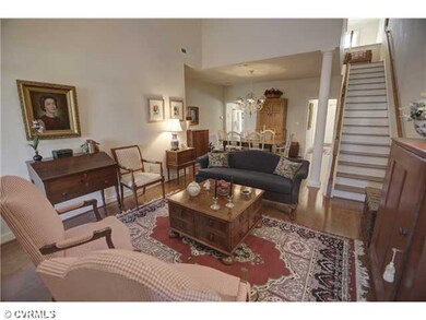 Den/Family/Great Room - Gas fireplace, vaulted two