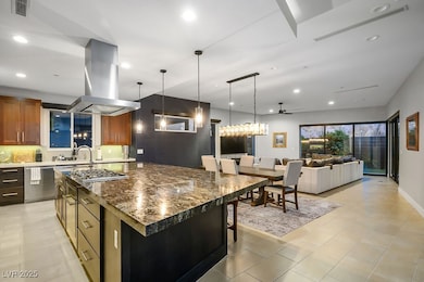 2199 Skyline Heights Ln, Henderson, NV 89052 - photo 7