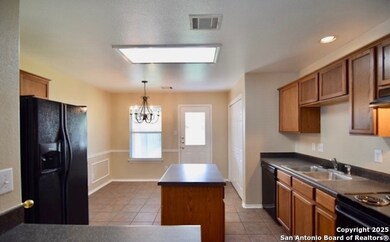 9011 Hilltop Crossing Dr, San Antonio, TX 78251 - photo 5