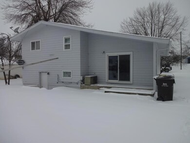 418 W Cass St, Osceola, IA 50213 - photo 2