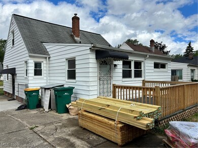 5211 Henry St, Maple Heights, OH 44137 - photo 2