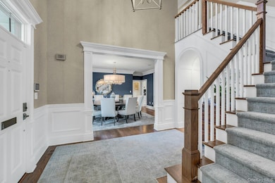 7 True Harbour Way, West Islip, NY 11795 - photo 4