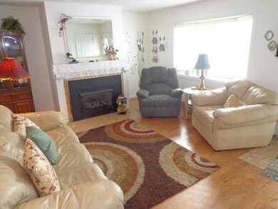 1282 Matthias Dr, Columbus, OH 43224 - photo 3