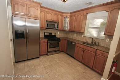 78 Arlington Ct, Holmdel, NJ 07733 - photo 5