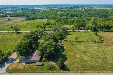 5904 Bell Rd, Shawnee, KS 66217 - photo 6