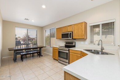 10) KITCHEN