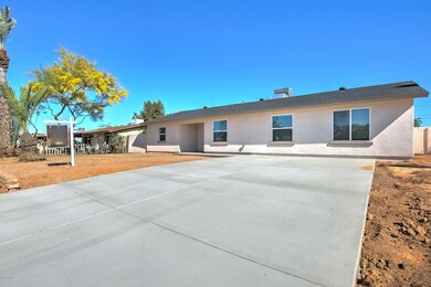 8026 E 2nd Ave-5