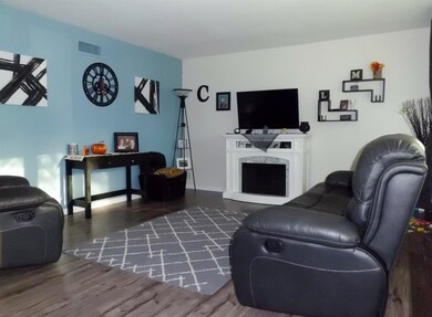 9449 Arthur St, Crown Point, IN 46307 - photo 4