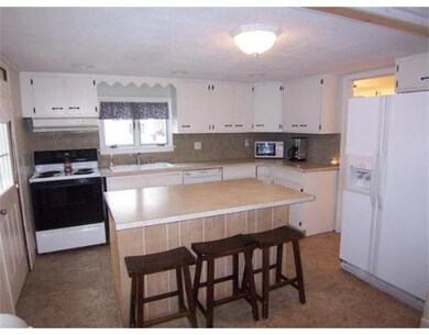 22 Lamont St unit 1, Billerica, MA 01821 - photo 3