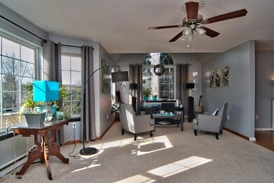 2275 Mountain Laurel Dr, Effort, PA 18330 - photo 4