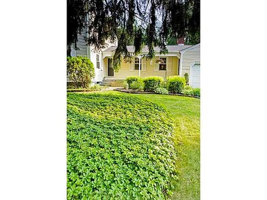 21 Oak Manor Dr, Barrington, RI 02806 - photo 5