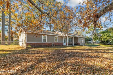 111 Royal Ct, Jacksonville, NC 28546 - photo 3