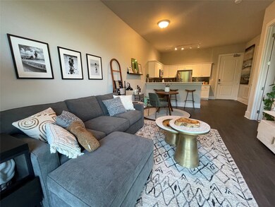 2727 Houston Ave unit 304, Houston, TX 77009 - photo 3