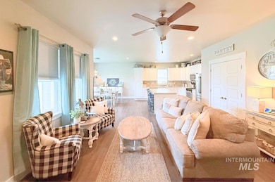 905 Birchton Loop, Twin Falls, ID 83301 - photo 6