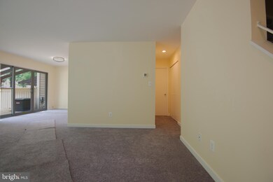 3 Sparrow Valley Ct, Montgomery Village, MD 20886 - photo 4