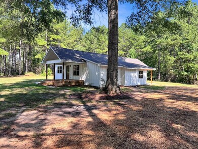 7129 McComb Holmesville Rd, McComb, MS 39648 - photo 3