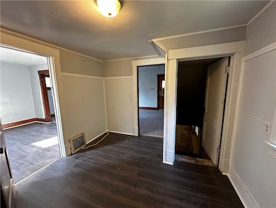 377 New Castle Ave, Sharon, PA 16146 - photo 7