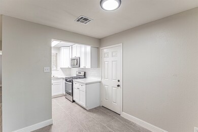 1474 Cool Spring Dr, Houston, TX 77088 - photo 6