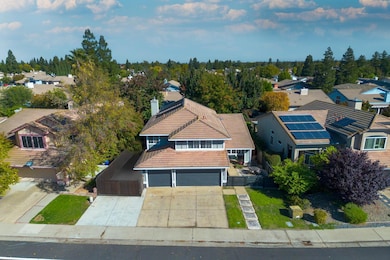 8885 Springhurst Dr, Elk Grove, CA 95624 - photo 2