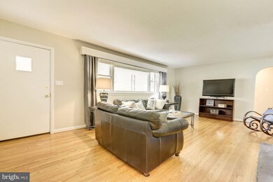 13212 Bregman Rd, Silver Spring, MD 20904 - photo 5
